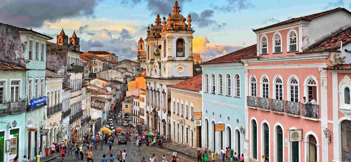 Découvrez la ville et l' histoire de Salvador de Bahia en français